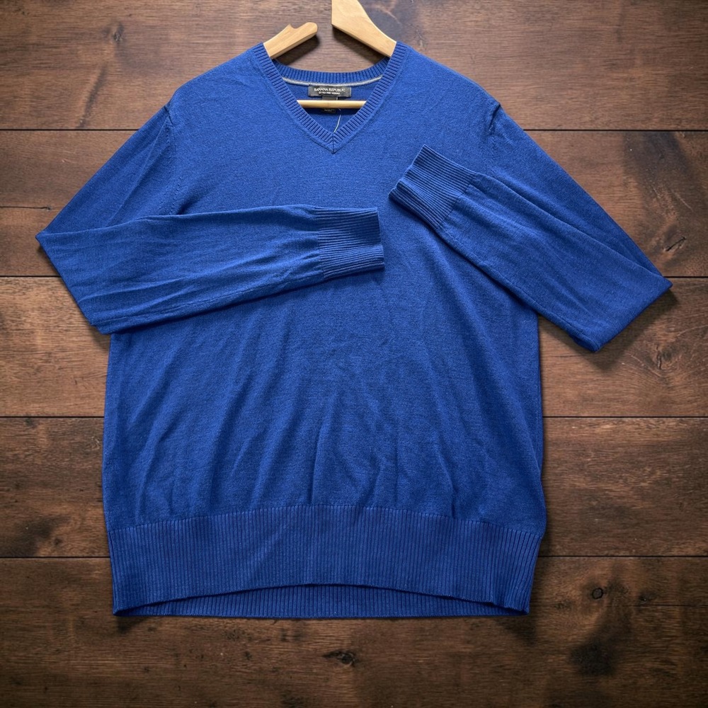 NEW Banana Republic Extra Fine Merino Wool V-Neck Sweater Mens MEDIUM Royal Blue